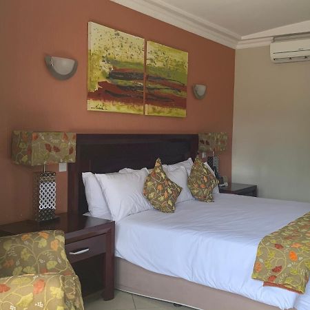 Royal Hotel Polokwane Exterior foto