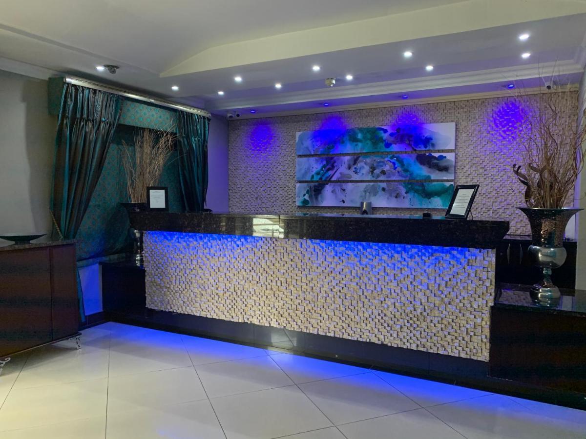 Royal Hotel Polokwane Exterior foto
